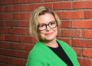 helena_kontakt_295x213